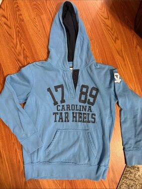 Colosseum Carolina Tar Heels Light Blue Hooded Zip-Up Sweater